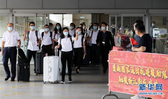 （图文互动）（2）首支“内地核酸检测支援队”全员抵港